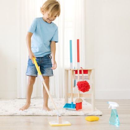 Melissa & Doug - Детски дървен комплект за почистване 