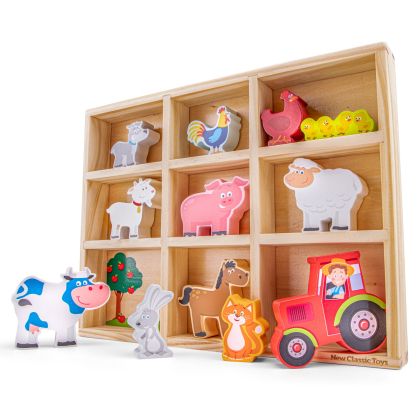 New Classic Toys - Комплект за игра с дървени фигурки - Домашни животни 